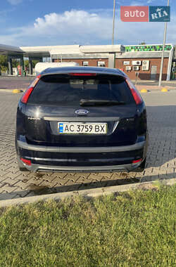 Хэтчбек Ford Focus 2006 в 