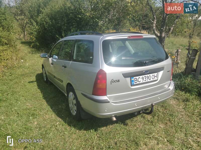 Универсал Ford Focus 2003 в Новояворовске