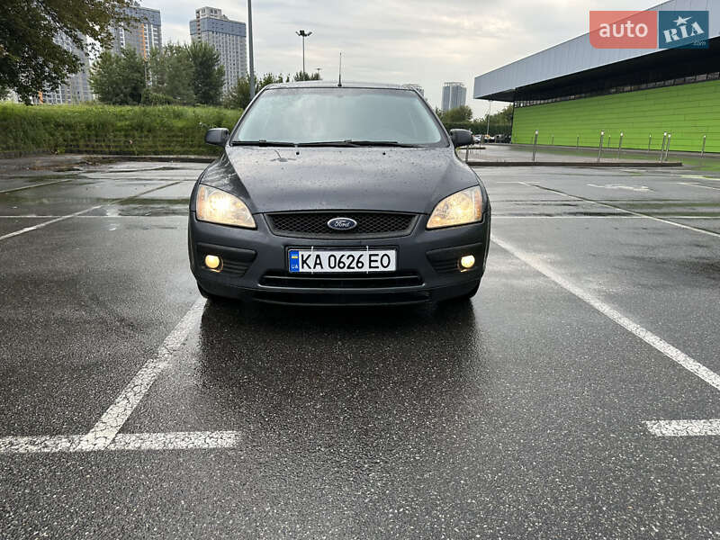 Хэтчбек Ford Focus 2007 в 