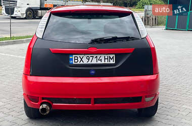 Хэтчбек Ford Focus 2000 в 
