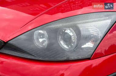 Хэтчбек Ford Focus 2000 в 