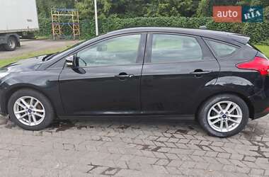 Хэтчбек Ford Focus 2015 в 