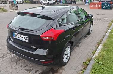 Хэтчбек Ford Focus 2015 в 