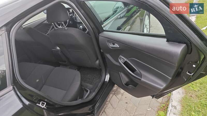 Хэтчбек Ford Focus 2015 в Ровно фото 17 Хэтчбек Ford Focus 2015 в Ровно