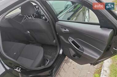 Хэтчбек Ford Focus 2015 в 