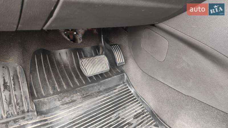 Хэтчбек Ford Focus 2015 в Ровно фото 29 Хэтчбек Ford Focus 2015 в Ровно