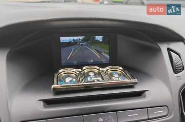 Хэтчбек Ford Focus 2015 в 