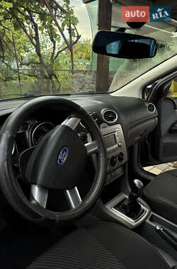 Универсал Ford Focus 2010 в 