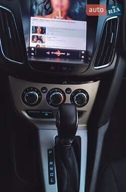 Седан Ford Focus 2014 в 