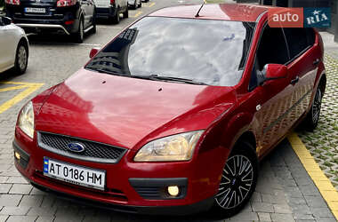Хэтчбек Ford Focus 2006 в 