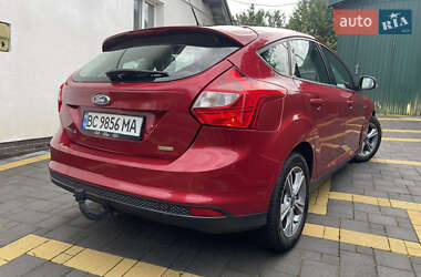Хэтчбек Ford Focus 2014 в 