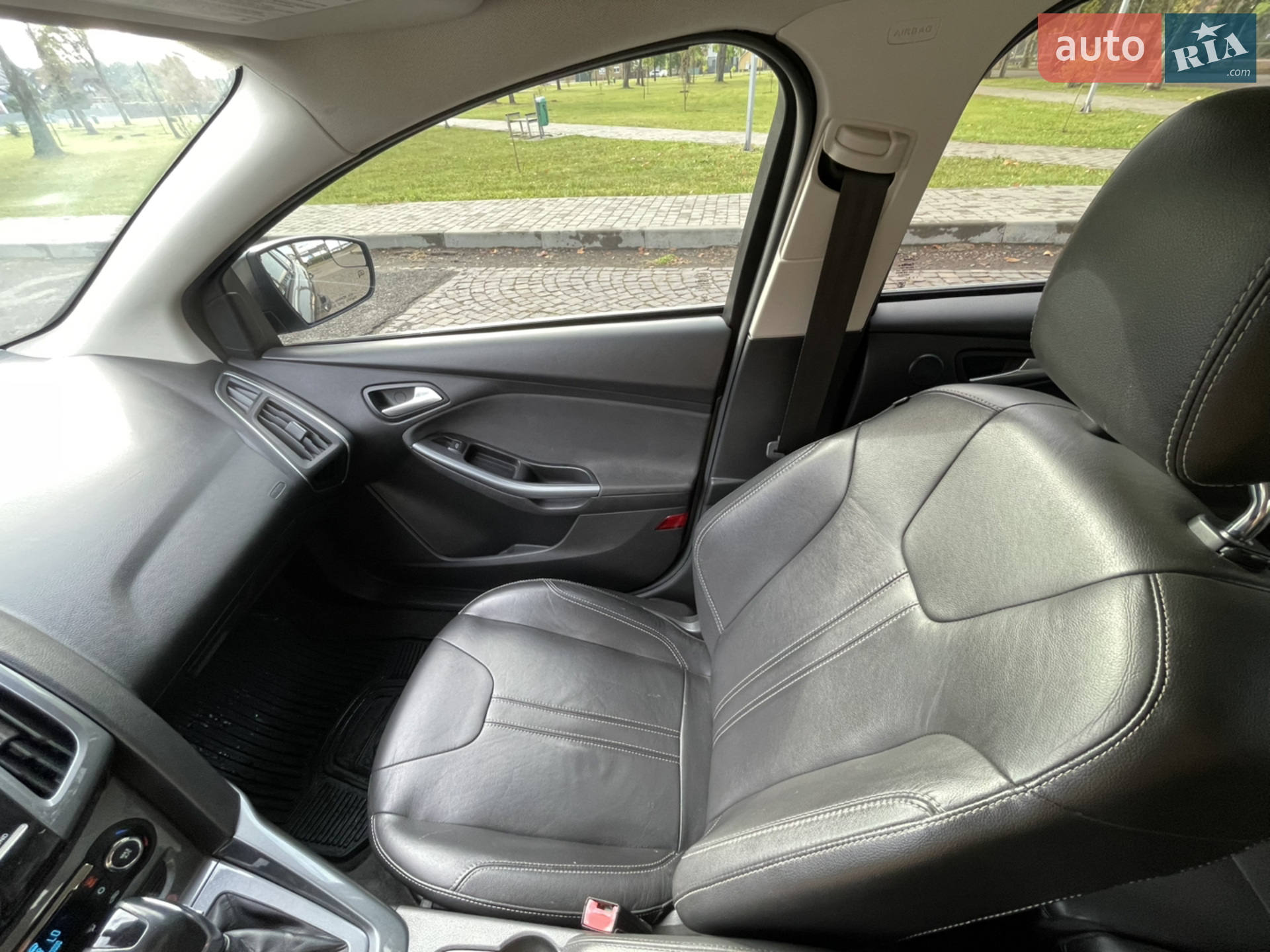 2011 Ford Focus - мініатюра 12