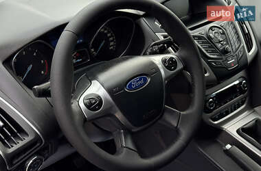 Хэтчбек Ford Focus 2014 в 