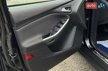 Хэтчбек Ford Focus 2014 в 