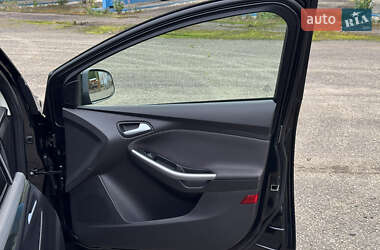 Хэтчбек Ford Focus 2014 в 