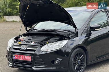 Хэтчбек Ford Focus 2014 в 