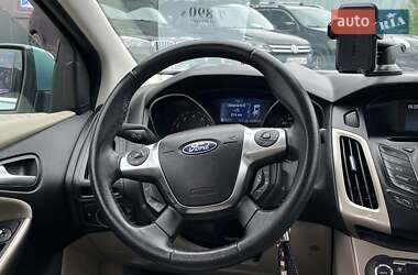 Седан Ford Focus 2011 в 