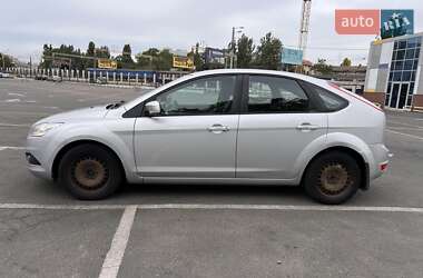 Хэтчбек Ford Focus 2010 в 