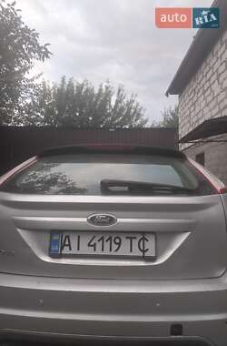 Хэтчбек Ford Focus 2010 в 