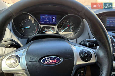 Седан Ford Focus 2012 в 