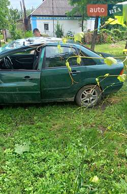 Седан Ford Focus 2000 в 