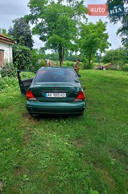 Седан Ford Focus 2000 в 