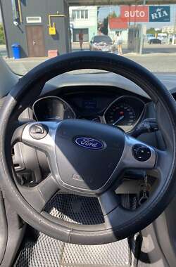 Универсал Ford Focus 2014 в 