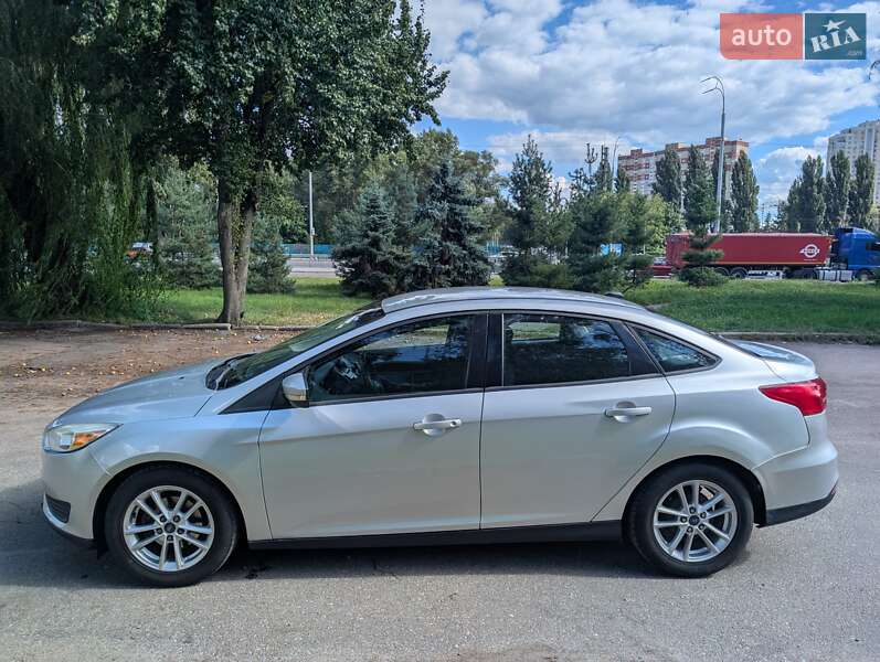 Седан Ford Focus 2014 в 