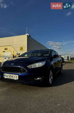 Хэтчбек Ford Focus 2015 в 