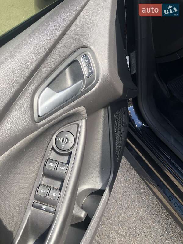 Седан Ford Focus 2015 в Киеве