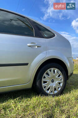 Хэтчбек Ford Focus 2007 в 