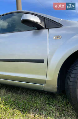 Хэтчбек Ford Focus 2007 в 