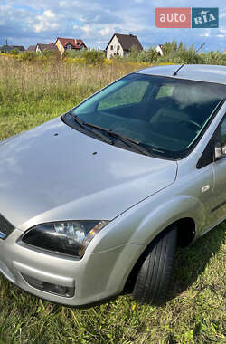 Хэтчбек Ford Focus 2007 в 