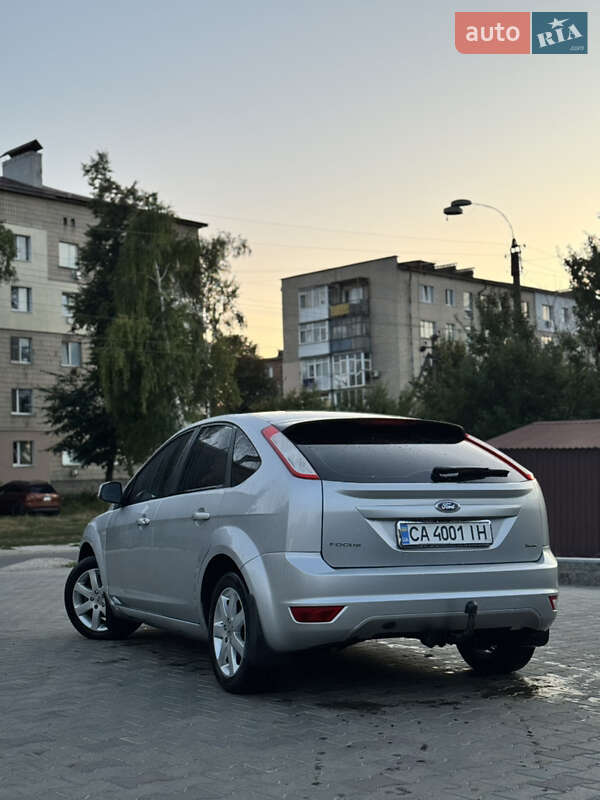 Хэтчбек Ford Focus 2011 в Умани