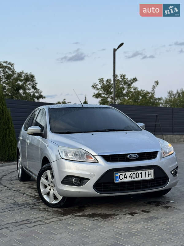 Хэтчбек Ford Focus 2011 в Умани