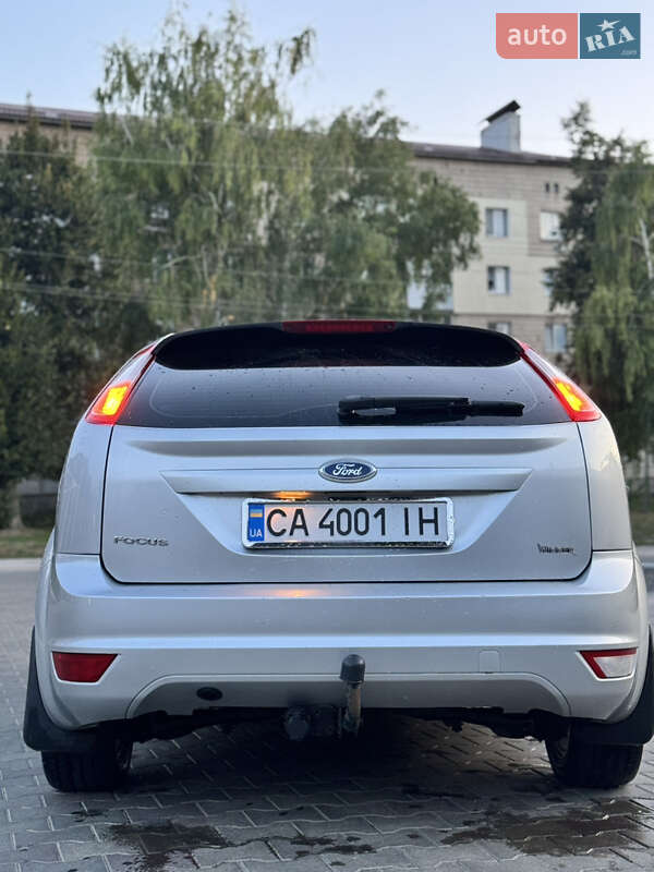 Хэтчбек Ford Focus 2011 в Умани