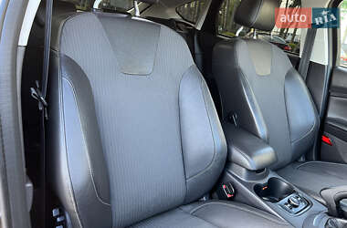 Хэтчбек Ford Focus 2012 в 