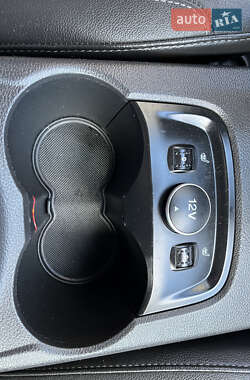 Хэтчбек Ford Focus 2012 в 