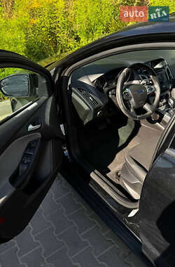 Хэтчбек Ford Focus 2014 в 