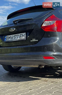 Хэтчбек Ford Focus 2014 в 