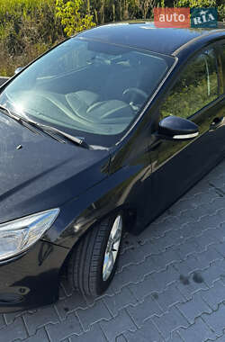 Хэтчбек Ford Focus 2014 в 