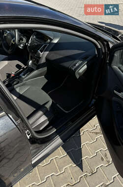 Хэтчбек Ford Focus 2014 в 