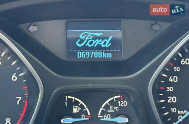 Седан Ford Focus 2016 в 