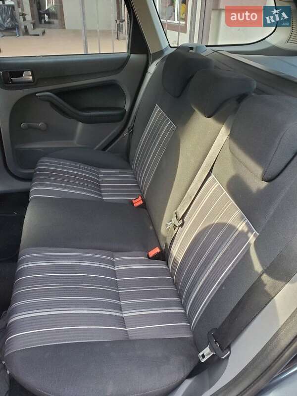 Универсал Ford Focus 2009 в Малине