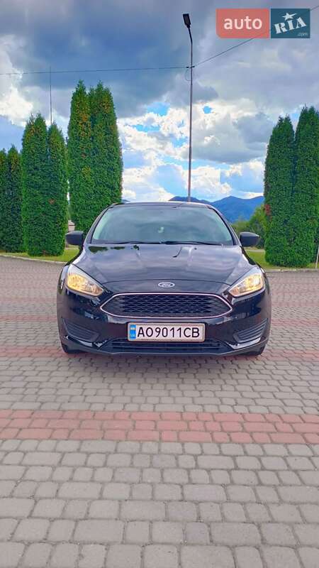 Седан Ford Focus 2015 в 
