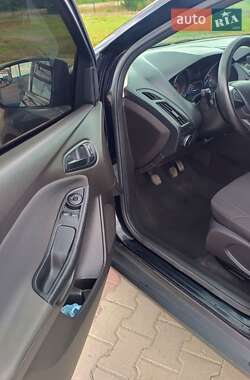 Седан Ford Focus 2015 в 