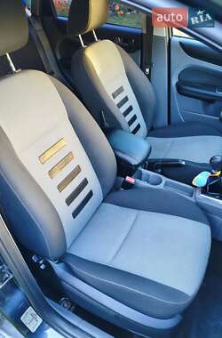 Универсал Ford Focus 2010 в 