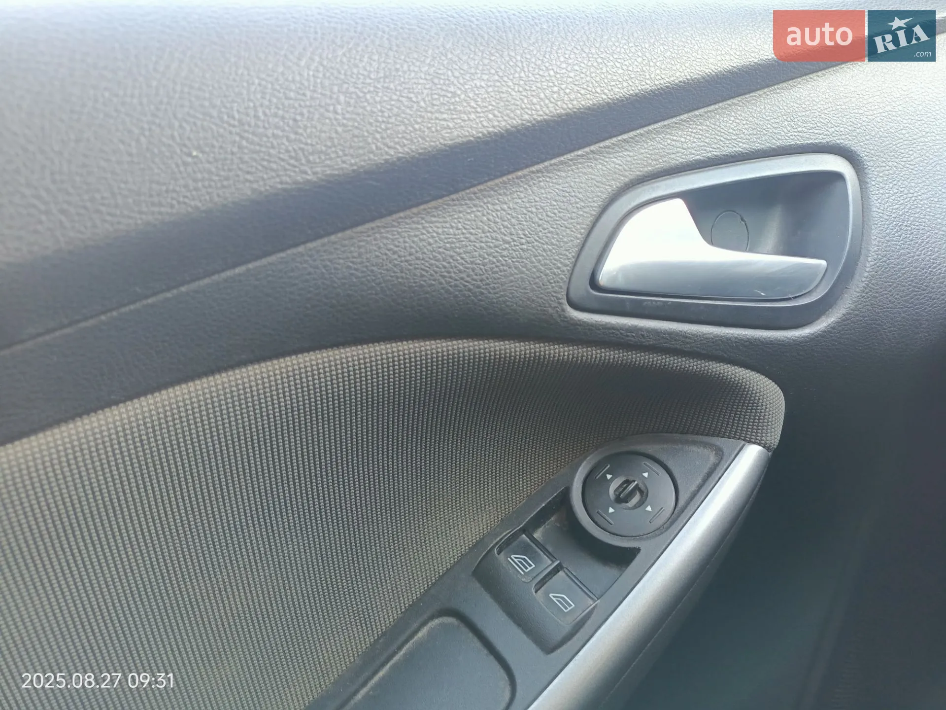 2011 Ford Focus - мініатюра 12