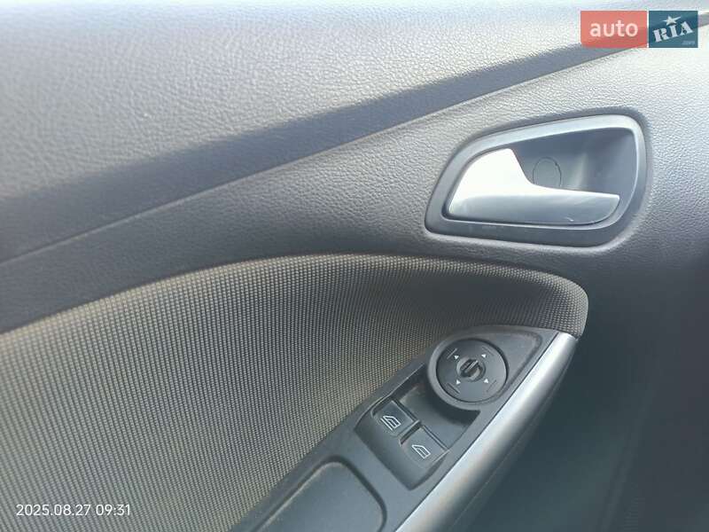 Универсал Ford Focus 2011 в Ракитном фото 12 Универсал Ford Focus 2011 в Ракитном