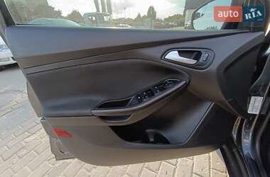 Седан Ford Focus 2017 в 